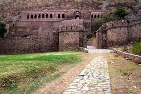 NES0253 Bhangarh Sightseeing
